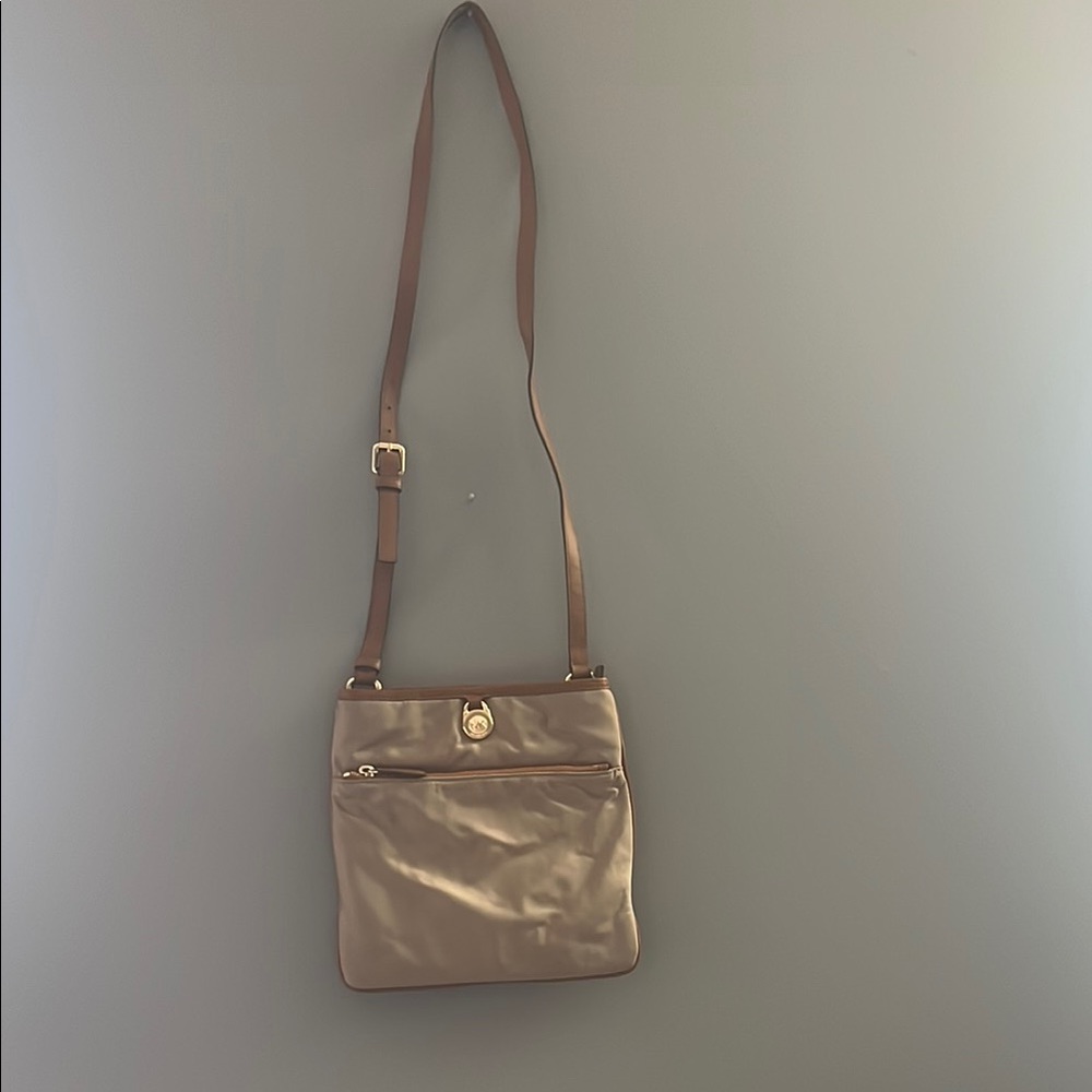 Elegant Tan Crossbody Bag